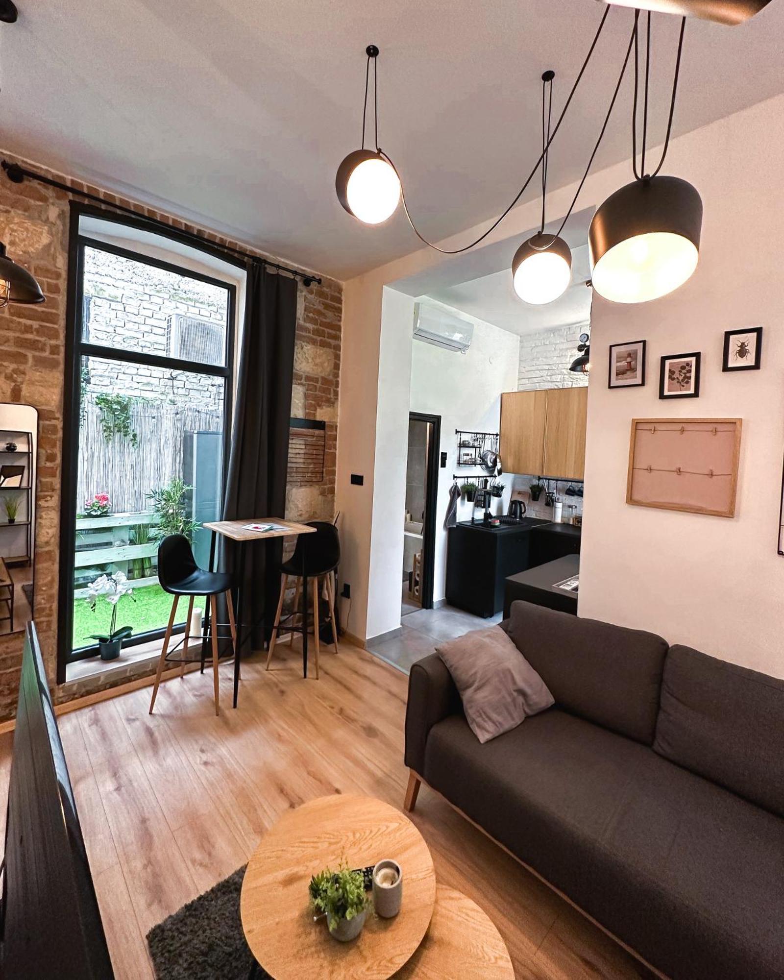 Urban Studio With Private Garden Near Andrassy Βουδαπέστη Εξωτερικό φωτογραφία